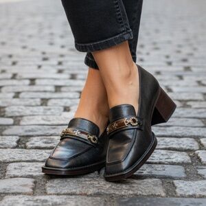 Tory Burch Black Leather Loafers